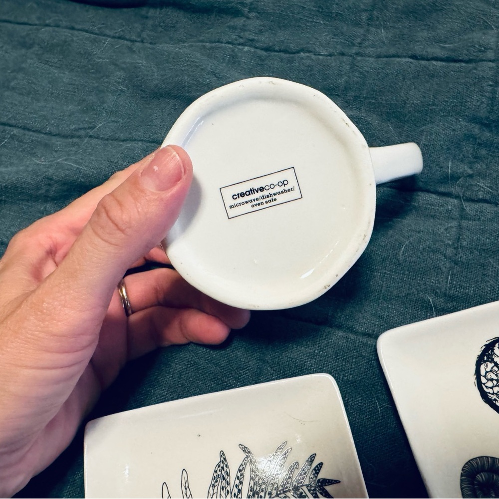 Three Tiny Tea Trays and a Creamer Cup with a Nature Theme - Picture 3 of 9